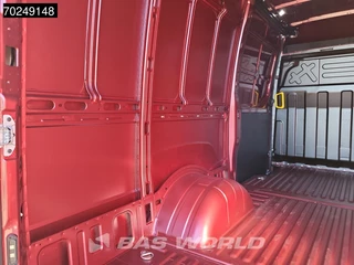 Iveco Daily Iveco Daily 35C21 2025 model! 210PK 2x Schuifdeur Dubbellucht LED ACC 3.5t trekhaak Navi L2H2 12m3 Airco Trekhaak - afbeelding nr 6