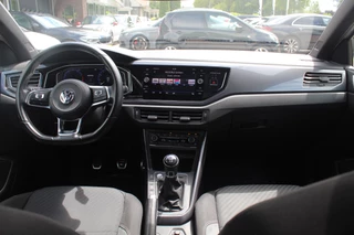 Volkswagen Polo Volkswagen Polo 1.0 TSI Highline 3x R-line / Full option! / Panoramadak / Camera / Virtual Cockpit / Keyless / 17'' / Dynaudio / Winterpakket / LED Koplampen / Navigatie / DAB / ACC - afbeelding nr 24
