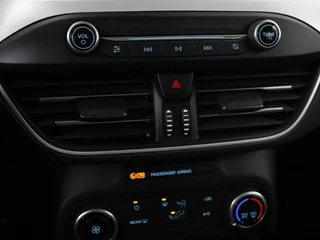 Ford Focus Ford Focus 1.0 EcoBoost Hybrid Trend Edition Business |  Camera | Carplay | Full LED | Navigatie | Sportstoelen | Airco | Cruise control | Parkeerhulp | Bluetooth - afbeelding nr 22