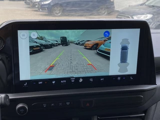 Ford Transit Custom Ford Transit Custom 320 2.5 PHEV L2H1 Limited DC 233pk | Dubbele Cabine | Dubbele zijschuifdeur | 12-weg verstel- en verwarmbare AGR Stoelen | Inklapbare trekhaak | 17 inch lichtmetalen velgen | Driver Assistance Pack Premium  | Verwarmbaar stuurwiel | Bekleding zijwand en achterdeuren (volledig)  | PRIJS EX. BTW INCL. BPM - afbeelding nr 45