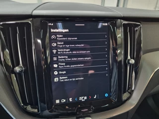 Volvo XC60 Volvo XC60 2.0 T6 Plug-in hybrid AWD Plus Dark 350pk | Elek. panodak | Elektrische stoelen met geheugen | - afbeelding nr 14