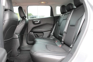 Jeep Compass Jeep Compass 1.4 MultiAIR NIGHT EAGLE / Zwart dak / Apple Carplay - afbeelding nr 19