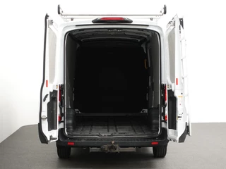 Ford Transit Ford Transit 310 105PK L3H2 Trend Navigatie Airco Parkeersensoren Bluetooth 3Zits Trekhaak Camera - afbeelding nr 3