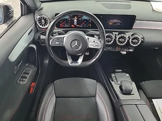 Mercedes-Benz A-Klasse Mercedes-Benz A-klasse 180d Aut. Business Sol. AMG | Navi | Camera | Sfeer | - afbeelding nr 6