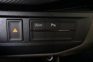 Volkswagen Transporter Volkswagen Transporter 2.0 TDI L2H1 28 Dubbele Cabine Highline Airco | Cruise Control adaptief | PDCVA | 17