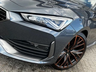 CUPRA Leon Sportstourer CUPRA Leon Sportstourer VZ 245PK E-HYBRID - TREKH. - MATRIX - 19 INCH - afbeelding nr 4