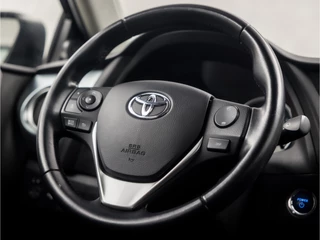 Toyota Auris Automaat (NAVIGATIE, CAMERA, CLIMATE, CRUISE, SPORTSTOELEN, ELEK PAKKET, BLUETOOTH, NIEUWE APK, NIEUWSTAAT) - afbeelding nr 17