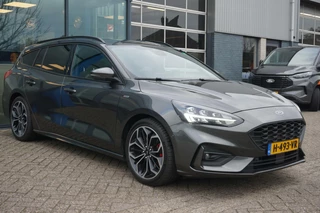 Ford Focus Ford Focus 1.0 EcoBoost ST Line Business 125PK Winterpack Cruise Navi Climate Camera B&O Privacy Glass Full-LED ''18 Inch Velgen *Sportief* - afbeelding nr 2