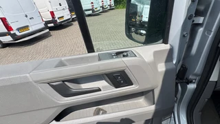 Volkswagen Crafter Volkswagen Crafter 2.0 TDI 75KW 102PK L3H3 EURO 6 AIRCO/ NAVIGATIE/ CAMERA/ CRUISE CONTROL/ 100% DEALERONDERHOUDEN - afbeelding nr 17