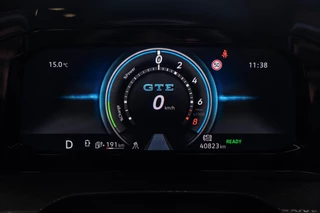 Volkswagen Golf Volkswagen Golf 1.4 eHybrid GTE | Pano | IQ Light | Dodehoek - afbeelding nr 14