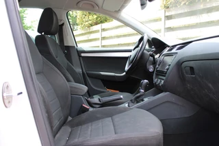 Škoda Octavia Skoda Octavia Combi 1.4 TSI Businessline AUTOMAAT TREKHAAK CAMERA - afbeelding nr 16