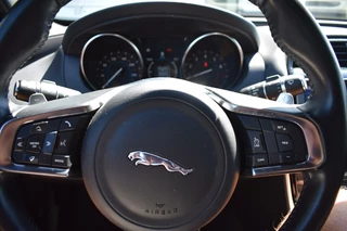Jaguar XE Jaguar XE 2.0t R-Sport AUT | Elek. stoel | Camera | 200 PK | - afbeelding nr 10