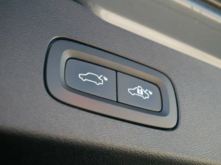 Volvo V60 Volvo V60 2.0 T8 Twin Engine AWD Polestar Engineered bowers & wilkins FULL OPTION - afbeelding nr 27