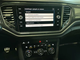 Volkswagen T-Roc Volkswagen T-Roc 1.5 TSI R-Line/ Camera/ Pano.Dak/ Virtual Dashboard - afbeelding nr 28