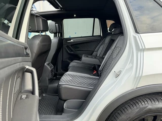 Volkswagen Tiguan Volkswagen Tiguan 1.5 TSI 150pk R-Line 3 x R-Line Pano DSG Camera Keyless Matrix LED 19inch - afbeelding nr 35