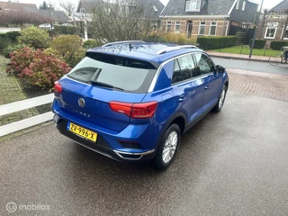 Volkswagen T-Roc Volkswagen T-Roc 1.0 TSI 116PK Style Business ACHTERUITRIJ CAMERA STOELVERWARMING CARPLAY NAVIGATIE AFNEEMBARE TREKHAAK!! - afbeelding nr 4