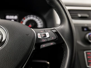 Volkswagen Caddy Automaat (5 PERSOONS, NAVIGATIE, CLIMATE, STOELVERWARMING, ADAPTIVE CRUISE, LED KOPLAMPEN, LM VELGEN, PARKEERSENSOREN, NIEUWE APK, NIEUWSTAAT) - afbeelding nr 19