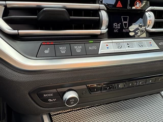 BMW 3 Serie BMW 3 Serie Touring 330e xDrive M-Sport | Pilot assist | Pano | H&K | Laser | Leer | - afbeelding nr 45
