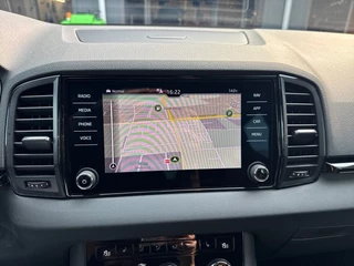 Škoda Karoq Škoda Karoq 1.5 TSI DSG SPORTLINE PANO-DAK/TREKHAAK/CAMERA/NAVI/STOELVERW - afbeelding nr 21
