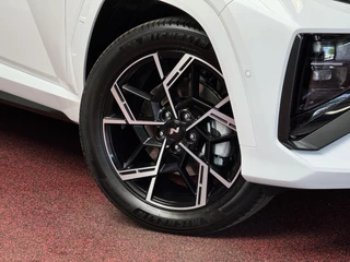 Hyundai Tucson Hyundai Tucson NIEUWE AUTO 1.6 T-GDI PHEV 252PK 4WD N-LINE SKY PANO. 360.CAMERA ELEK.KLEP ELEK.STOEL/GEHEUG.VERWARMD SUBWFR 19''LMV ZWARTE HEMEL HEADUP STOELKOELING STUURVERW. PLUG IN HYBRIDE - 5 JAAR GARANTIE - afbeelding nr 69