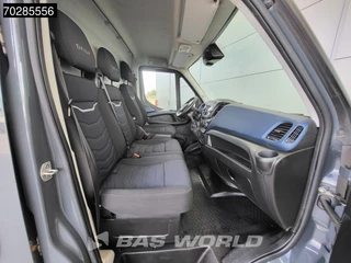 Iveco Daily Iveco Daily 35S18 3.0L Automaat L2H2 3,5t Trekhaak LED Navi Airco Cruise Camera Euro6 L2 11m3 Airco Trekhaak Cruise control - afbeelding nr 12