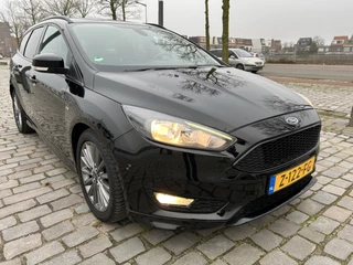 Ford Focus navi airco/ecc nieuwstaat! - afbeelding nr 4