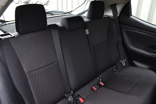 Toyota Yaris Toyota Yaris 1.5 Hybrid Dynamic LED/Camera/Navi/1e eigenaar - afbeelding nr 13