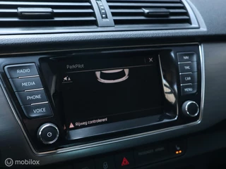 Škoda Fabia Skoda Fabia 5Drs TSI 95 PK Zwart Dak Navigatie Stoelverw DonkerGlas Parkeersensor Cruise - afbeelding nr 18