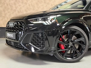 Audi RSQ3 Audi RS Q3 TFSI | Pano | Schaalstoelen | B&O | Keyless | Camera | Carbon | DAB - afbeelding nr 2