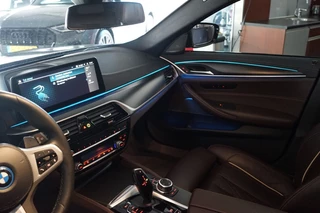 BMW 5 Serie BMW 5 Serie 530e (292pk) Laser/HUD/H&K/Pano/4-wielbesturing/Alle opties! - afbeelding nr 44