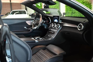 Mercedes-Benz C-Klasse Mercedes-Benz C-klasse Cabrio 180 Premium Plus AMG Styling - Night Edition - Airscarf - Leer - Camera - Stoelverwarming - - afbeelding nr 3