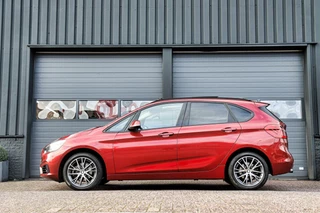 BMW 2 Serie BMW 2-serie Active Tourer 218i Sportline /LED/PANODAK/HUD/CAMERA/GROOT-NAVI/ACC/STOELVERW.! - afbeelding nr 2