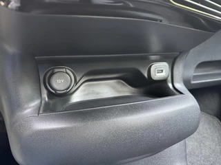 Citroën C4 Cactus Citroen C4 Cactus 1.2 PureTech Shine 110pk Navigatiesysteem | Climate control | Cruise control | Multifunctioneel stuurwiel | Trekhaak | Isofix | Getint glas | Inparkeerhulp | Parkeersensoren voor en achter | Achteruitrijcamera - afbeelding nr 27
