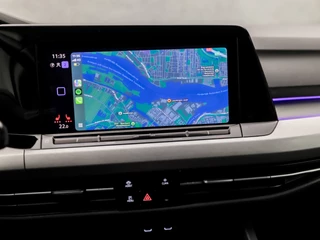 Volkswagen Golf 150Pk Automaat (APPLE CARPLAY, GROOT NAVI, SFEERVERLICHTING, STUUR/STOELVERWARMING, GETINT GLAS, SPORTSTOELEN, KEYLESS, LED KOPLAMPEN, NIEUWE APK, NIEUWSTAAT) - afbeelding nr 32