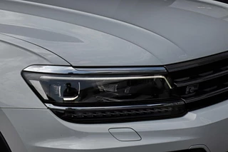 Volkswagen Tiguan Volkswagen Tiguan 2.0 TSI 4Motion 2x R-Line /LED/PANODAK/CAMERA/VIRTUAL/TREKHAAK/STOELVERW./HUD! - afbeelding nr 26