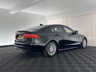 Jaguar XE Jaguar XE 2.0 D R-Sport Aut. *1/2LEATHER | XENON | NAVI-FULLMAP | MERIDIAN-SOUND | SPORT-SEATS | CAMERA | ECC | PDC | CRUISE | 17''ALU* - afbeelding nr 6