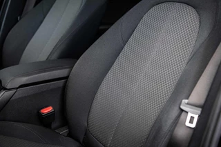 BMW 1 Serie BMW 1-serie 116i | Navi | PDC | Apple Carplay | Cruise | DAB | 17 inch | - afbeelding nr 26