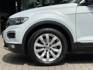 Volkswagen T-Roc Volkswagen T-Roc 2.0 TSI 4Motion Sport Automaat/Climate control/Led/Trekhaak - afbeelding nr 32