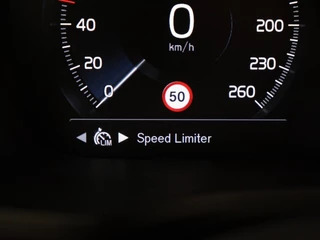 Volvo V60 Volvo V60 T8 PLUG-IN HYBRID AWD R-DESIGN HARMAN KARDON CAMERA DAB+ - afbeelding nr 29
