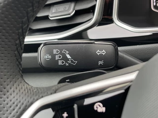 Volkswagen T-Roc Volkswagen T-Roc 1.5 TSI R-Line | CarPlay | Camera | ACC | IQ Light | Dodehoek | 18 inch - afbeelding nr 15