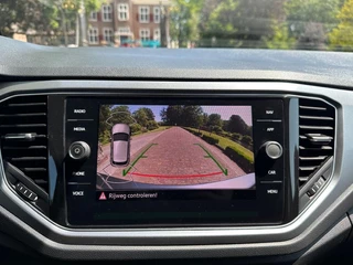 Volkswagen T-Roc Volkswagen T-Roc 1.0 TSI | Camera | CarPlay | Dode Hoek Detectie | Elektirsche Achterklep | Dealer Onderhouden | - afbeelding nr 9