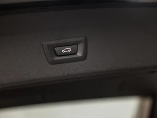BMW X1 221Pk Automaat (GROOT NAVI, CLIMATE, ALCANTARA, ELEK ACHTERKLEP, SPORTSTOELEN, PARKEERSENSOREN, LED KOPLAMPEN, DAB+, NIEUWSTAAT) - afbeelding nr 27