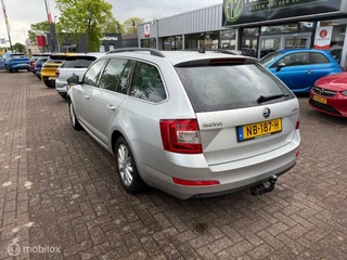 Škoda Octavia Skoda Octavia Combi 1.0 TSI Leer Navi Clima Trekhaak PDC - afbeelding nr 3