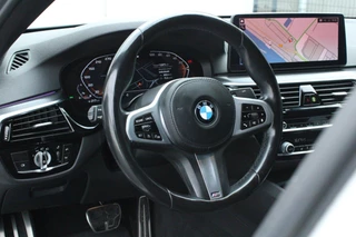 BMW 5 Serie BMW 5-serie 520i M-SPORT LASER MEMORY LEDER CAMERA SFEERVERLICHTING - afbeelding nr 2