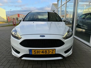 Ford Focus Ford Focus Wagon 1.0 ST-Line | Airco | Parkeersensoren | LMV | - afbeelding nr 16