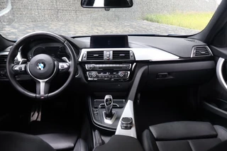 BMW 3 Serie BMW 3 Serie 320i MSp. Exec. I Geen Import I M Pakket I Leder I Navi I Stoelv - afbeelding nr 3