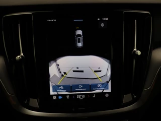 Volvo V60 Volvo V60 T6 PLUG-IN HYBRID ESSENTIAL EDITION 19INCH GETINT GLAS STOELVERW - afbeelding nr 25