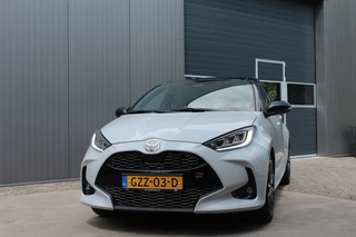 Toyota Yaris Toyota Yaris 1.5 Hybrid 130 GR Sport Bi-tone - afbeelding nr 8