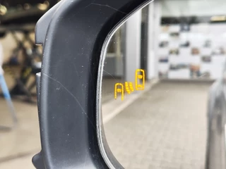 Toyota C-HR Toyota C-HR 1.8 Hybrid 140 Dynamic | Sensoren v/a | Keyless Entry | Stoelver - afbeelding nr 34