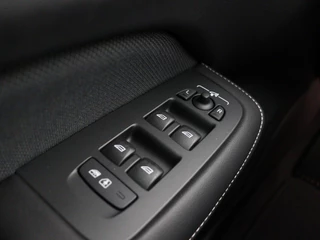 Volvo S60 Volvo S60 T6 PLUG-IN HYBRID LONG RANGE PLUS DARK 19INCH SCHUIFDAK ACC BLIS - afbeelding nr 19